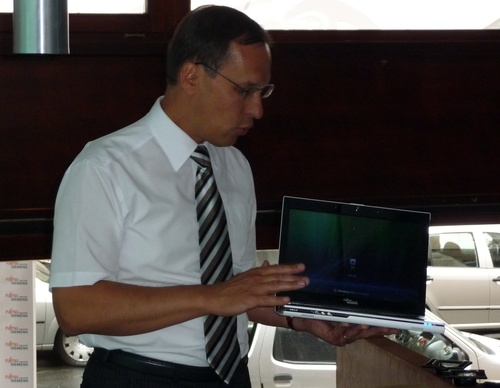 Poros Gábor, a Fujitsu Siemens Computers Kft. ügyvezetője