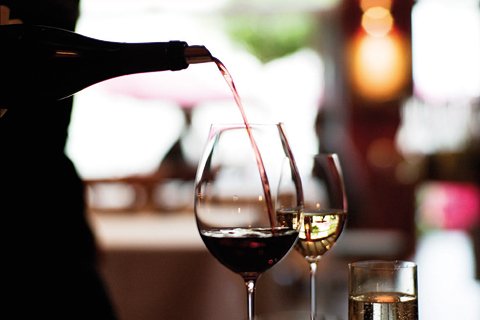 LEICA M8.2, ISO 320, f/0.95, 1/90 s LEICA M8.2, ISO 320, f/0.95, 1/90 s