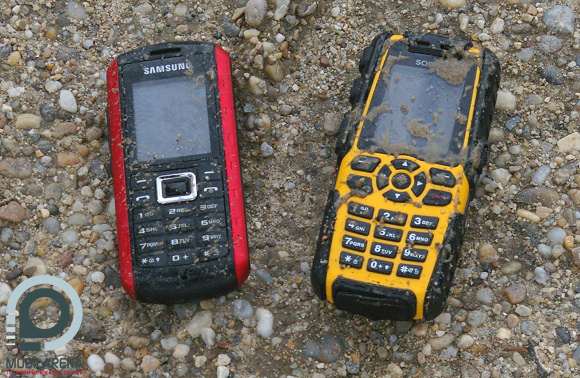 Samsung B2100 vs. Sonim XP3