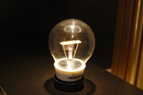 A Panasonic egyik LED-es fényforrása A Panasonic egyik LED-es fényforrása