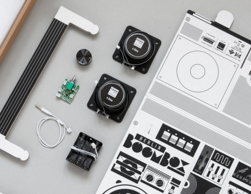 Century Speaker Berlin Boombox, az alkatrészek Century Speaker Berlin Boombox, az alkatrészek