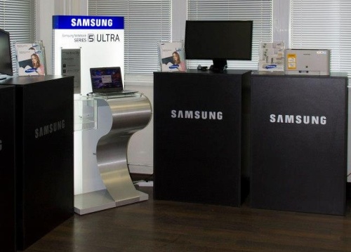 Samsung Series 5 Ultra a sarokban