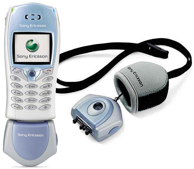 Sony Ericsson T68i és MCA-20 kamera (2002-ből)