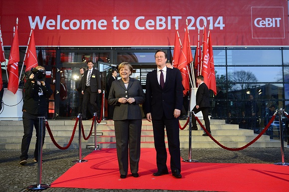 Angela Merkel és David Cameron a CeBIT 2014-en