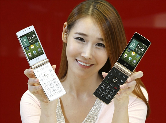 Szétnyitható telefon az LG Wine Smart
