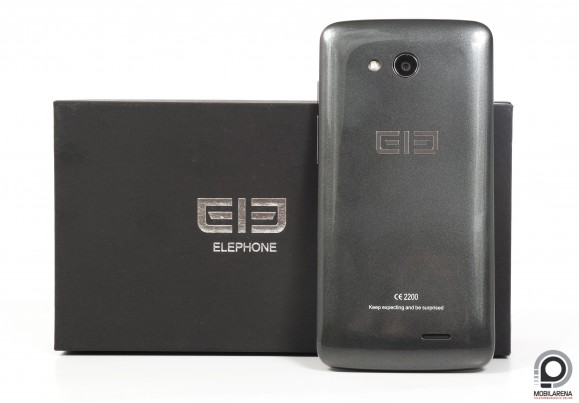 Az Elephone G2 hátlapja kissé csúszós