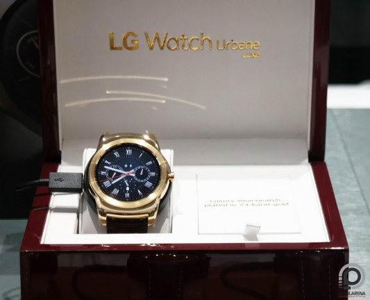 Vitrinek mögött is mutatós az LG Watch Urbane Luxe