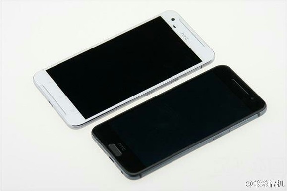 Az állítólagos HTC One X9 (felül) a One A9 mellett (alul)