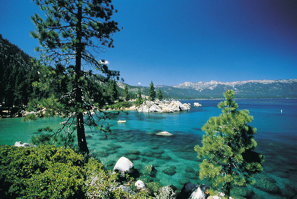 A Tahoe-tó egyik pontja
