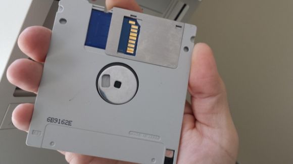 A 128 GB-os 3,5"-es floppy