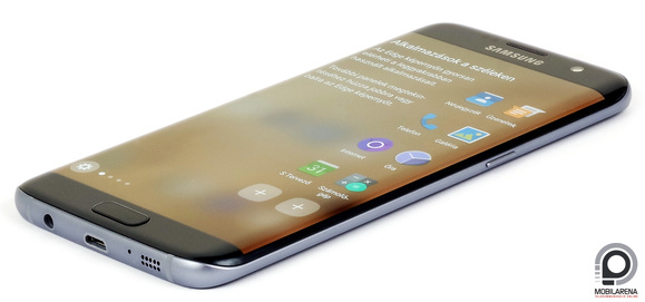 A Samsung 2016-os csúcsmodelljei eddig microUSB-t kaptak. Talán a Note 6-tal jön el a váltás?