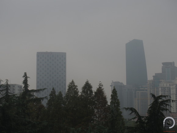 Shenzhen egy szmogos délelőtt