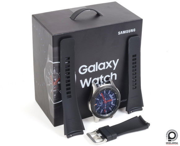 A Galaxy Watch, szilikonpántjai és csomagolása