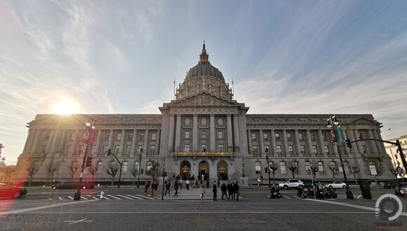 A San Francisco City Hall