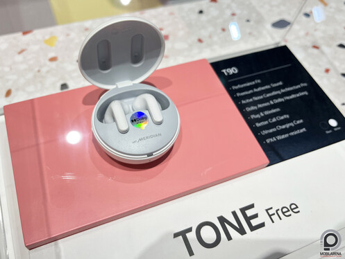 LG Tone Free T90 fehér színben.