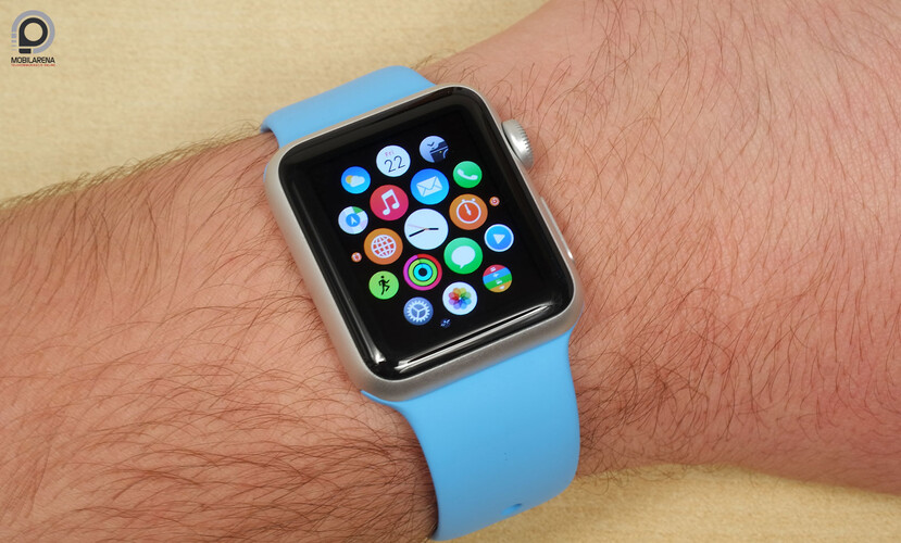 A legelső Apple Watch szériából a Sport változat.
