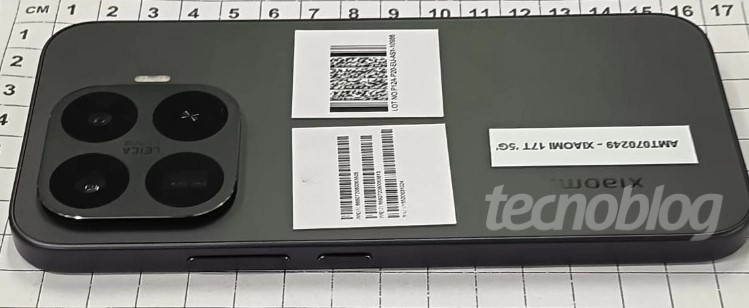 A Xiaomi 17T A Xiaomi 17T