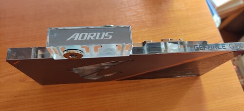 árcsökkenés GIGABYTE AORUS GTX 1080 Ti WATERFORCE WB XTREME Edition