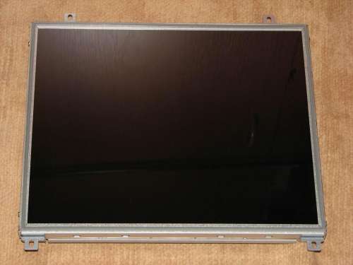 Kortek 17"-os beépíthető monitor Samsung panellal