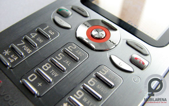 Review: Sony Ericsson W880i - super thin 3G phone - Tech Digest