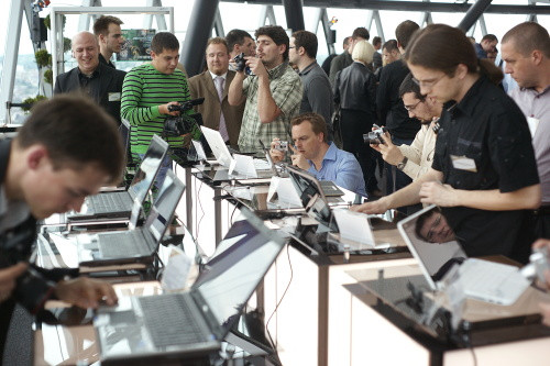 Tömeg volt a notebookoknál is