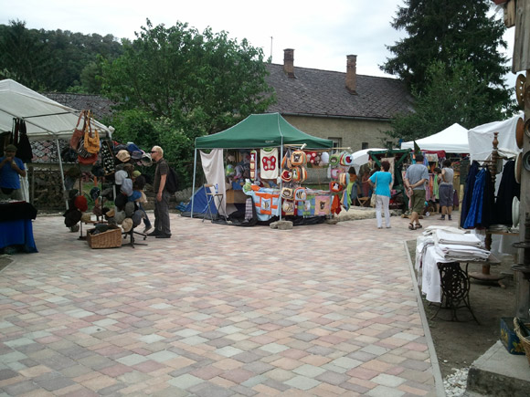 Néhány kapolcsi portéka