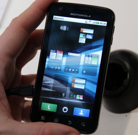 Akcióban a MotoBlur UI