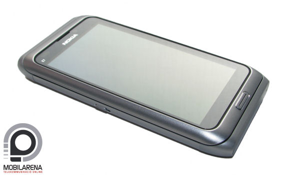 Nokia E7