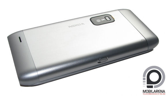 Nokia E7