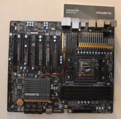 Gigabyte 990FXA-UD3 és 990FXA-UD7