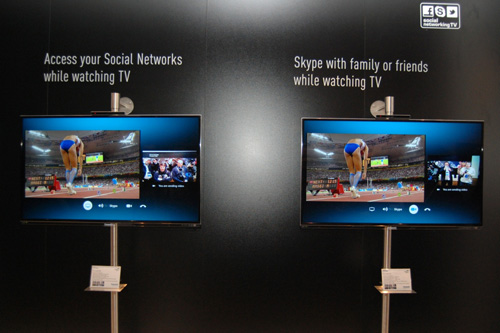 Multitasking: tévé és Skype egyszerre