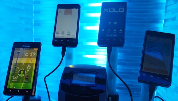 MWC 2012: Medfield-alapú telefonok az Intel standján