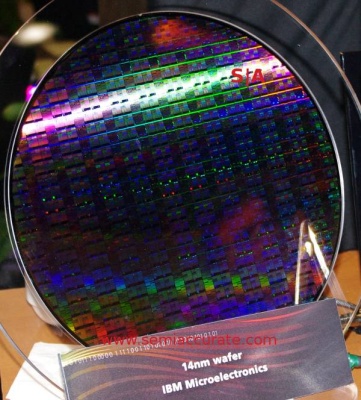 IBM 14 nm-es wafer
