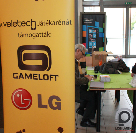 Még a megnyitó előtti utolsó pillanatok egyike