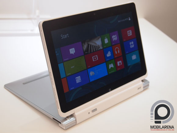 A tartó amúgy billentyűzet is, de most az néz lefelé