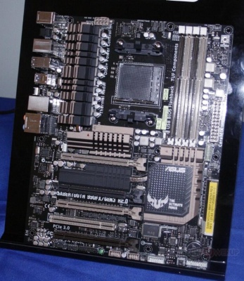 ASUS Sabertooth 990FX/GEN3.0 R2.0