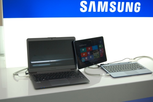 Samsung Series 5 Ultra és ATIV Smart PC egymás mellett