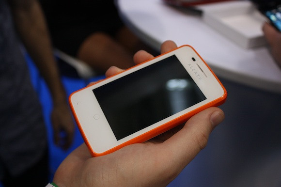 Alcatel One Touch Fire (Firefox OS)