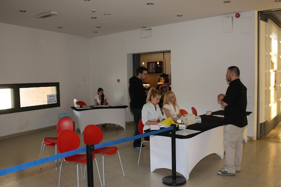 Bog és Bocha eligazítást tart