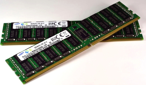 Samsung 32 GB-os DDR4 RDIMM modul