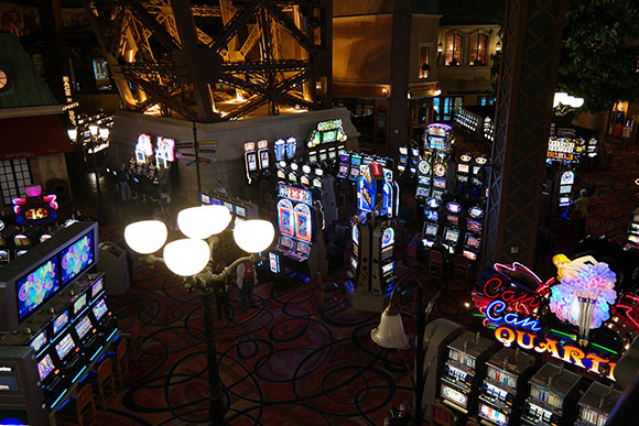 Akármelyik kaszinó lehetne, de ez a Paris