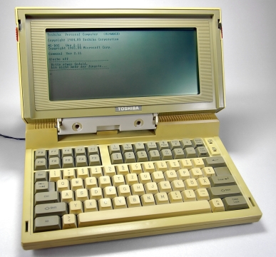Toshiba T1100 - az első sorozatgyártásba kerülő notebook (1986)