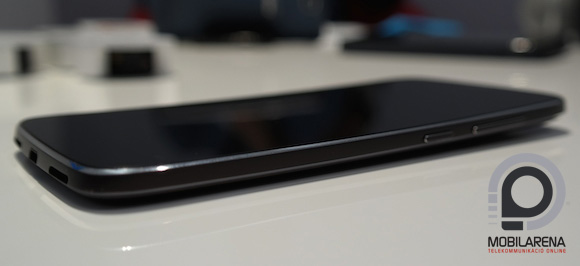 Homályos kép az év végén megjelenő, hajlított Alcatelről