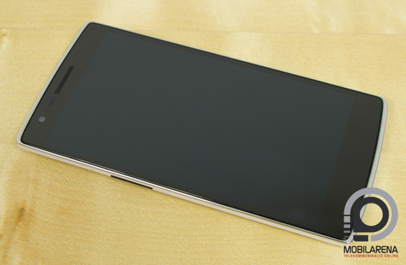 OnePlus One elölről