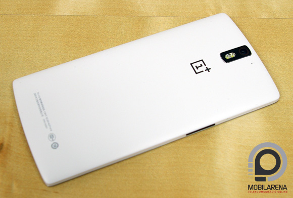 OnePlus One hátulról