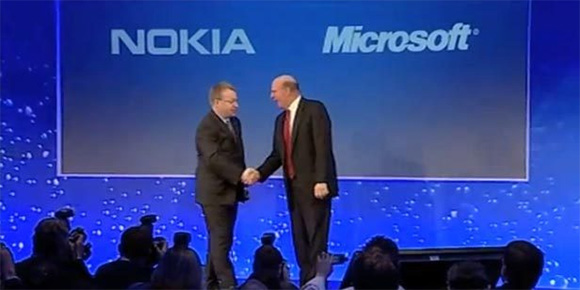 Egy szelfimobil lehet a Microsoft és a Nokia első közös terméke