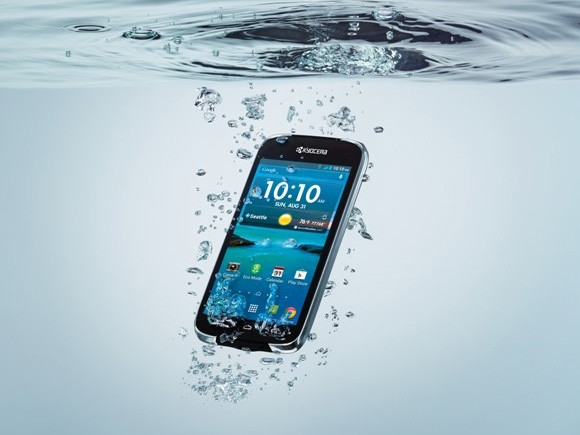 Ütés- és vízálló okostelefon 125 dollárért a Kyocerától