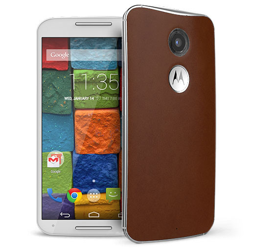 Bőr borítással is rendelhető a Moto X hátlapja