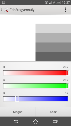 Kézzel lehet kalibrálni a Sony Xperia Z3 megjelenítőjének színeit