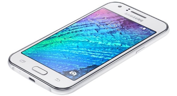 A Galaxy J1 szerény mérettel és hardveres specifikációkkal rendelkezik